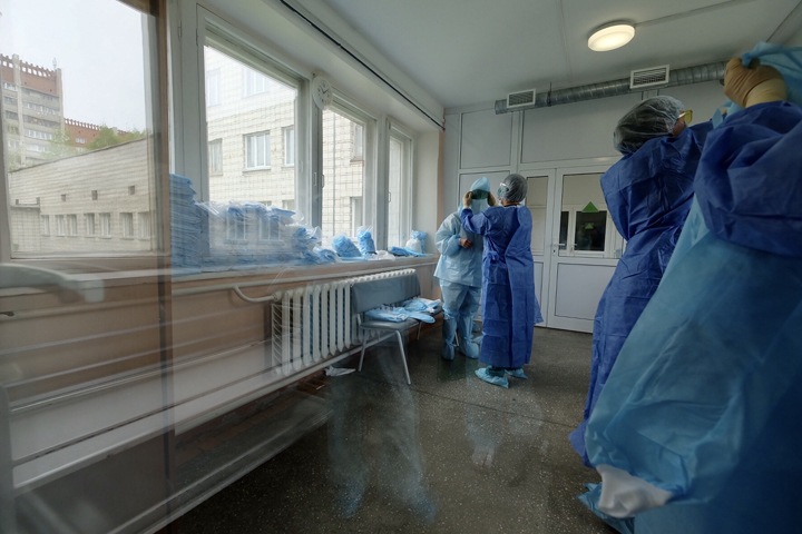 Число госпитализированных из-за коронавируса новосибирцев резко выросло