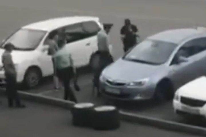 Судебные приставы оставили машину без колес у жительницы Кузбасса