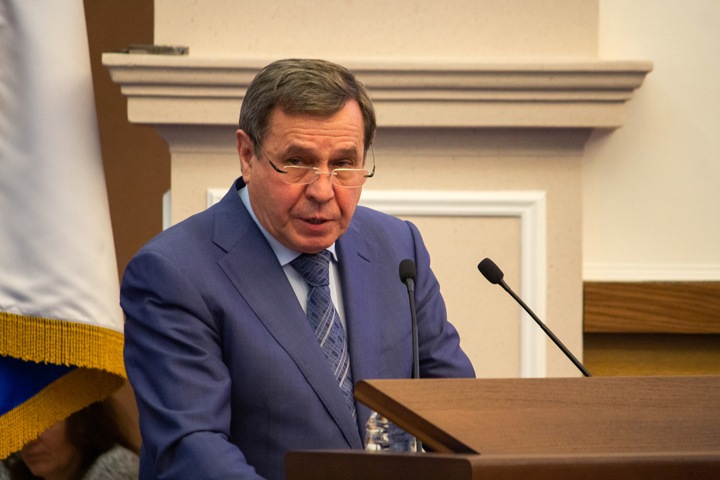 СК не нашел преступления в заявлении о взятке новосибирскому сенатору