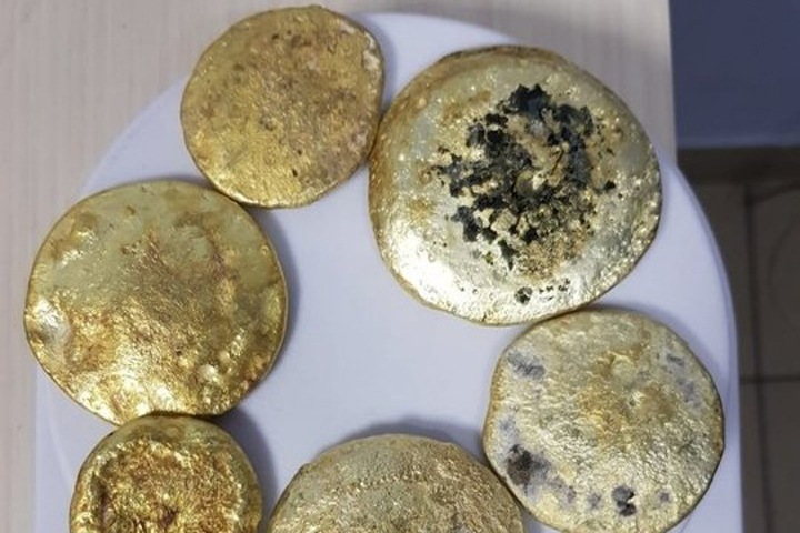 Забайкалец пытался перевезти в Китай шесть слитков золота