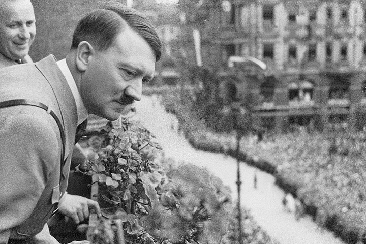 Жителя Кемерово заподозрили в «реабилитации нацизма» из-за фотографии Гитлера для «Бессмертного полка»