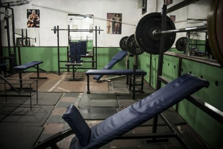 Травников не исключил открытие фитнес-клубов после 24 августа