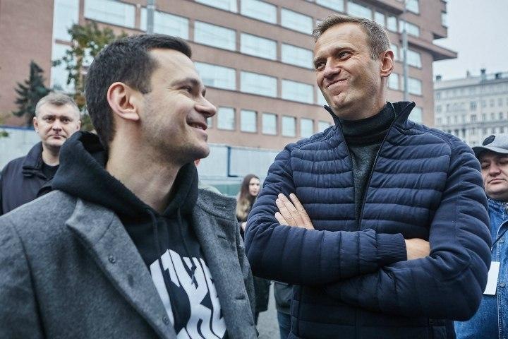 Илья Яшин обратился к директору ФСБ за разъяснениями о слежке за Навальным
