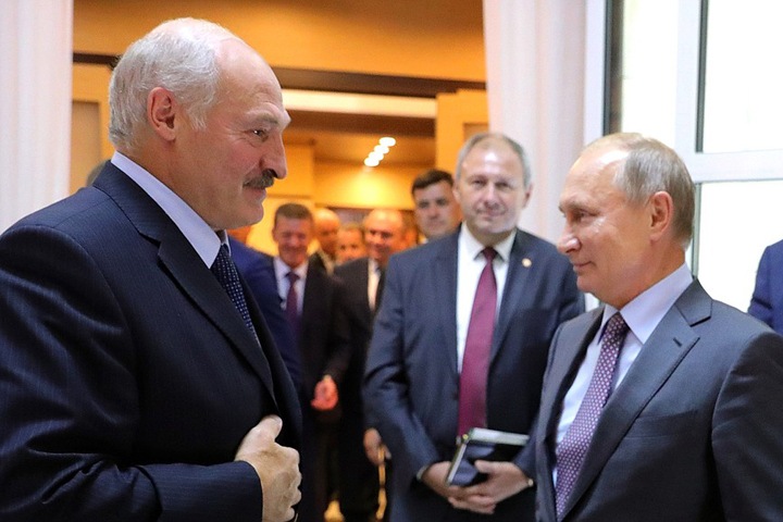 Путин оправдал действия силовиков против белорусов: «Достаточно сдержанно»