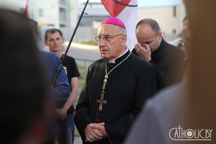 Главу католической церкви Белоруссии не пустили в республику