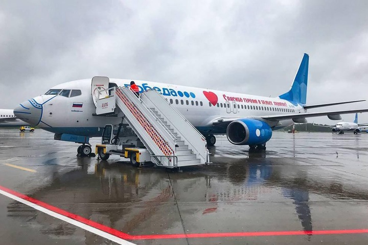 Самолет экстренно приземлился в Красноярске из-за ухудшения состояния пассажира