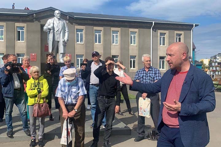 Оппозиционный кандидат в иркутские губернаторы предложил сторонникам голосовать лишь 13 сентября