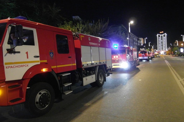 Четыре человека погибли при пожаре в красноярской наркологической клинике
