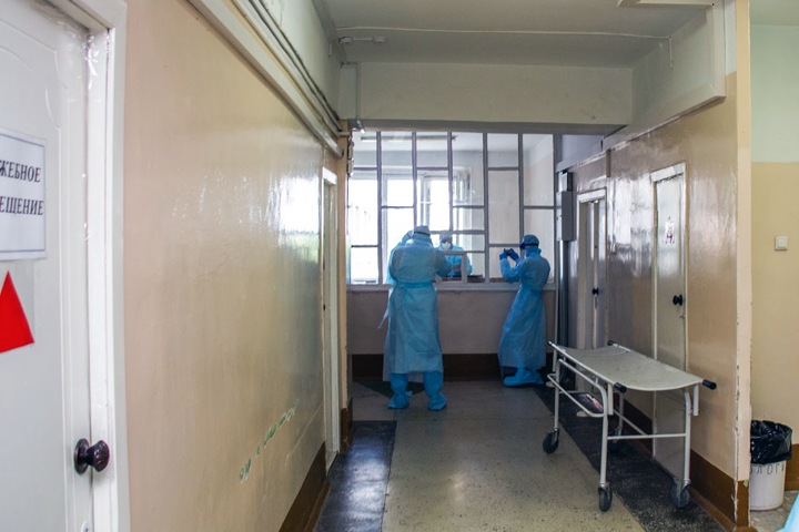 Мужчина и женщина умерли от коронавируса в Новосибирске
