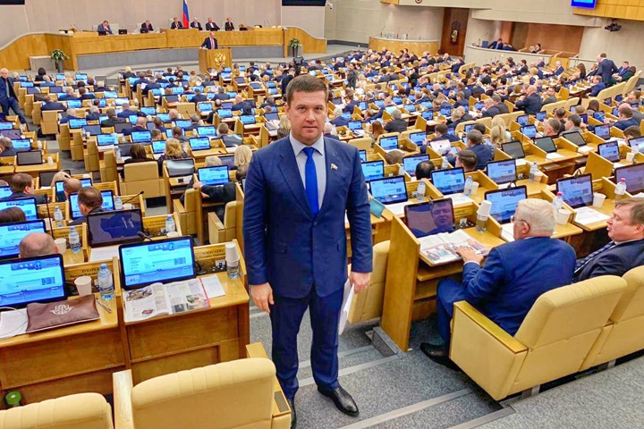 Кобзев назначил сенатором отрицавшего, что он дурак, депутата Госдумы