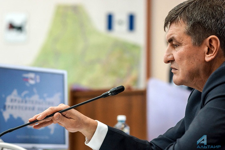 Экс-глава правительства Левченко заявил о своей роли в победе Кобзева в Иркутске