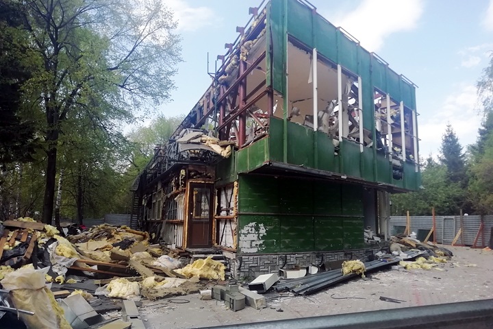 Как и кто уничтожил легендарное кафе в центре Новосибирска