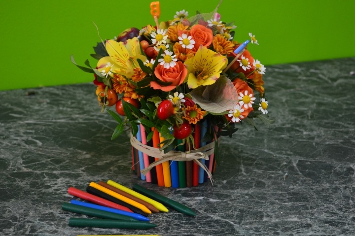 Букет на День Учителя: лучшие цветы с доставкой в Киеве