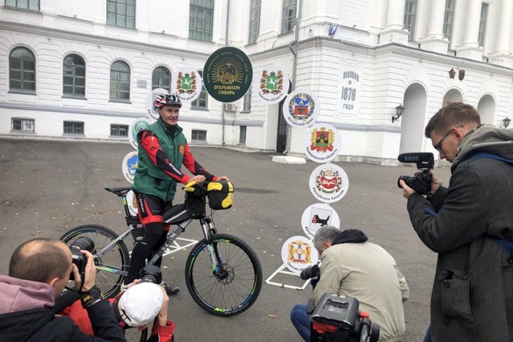 Первый велотурист отправился по маршруту «Золотое кольцо Сибири»