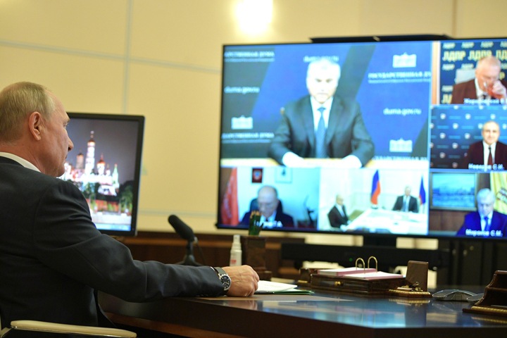 Путин поддержал выборы Госдумы в сентябре, но предложил «послушать коллег»