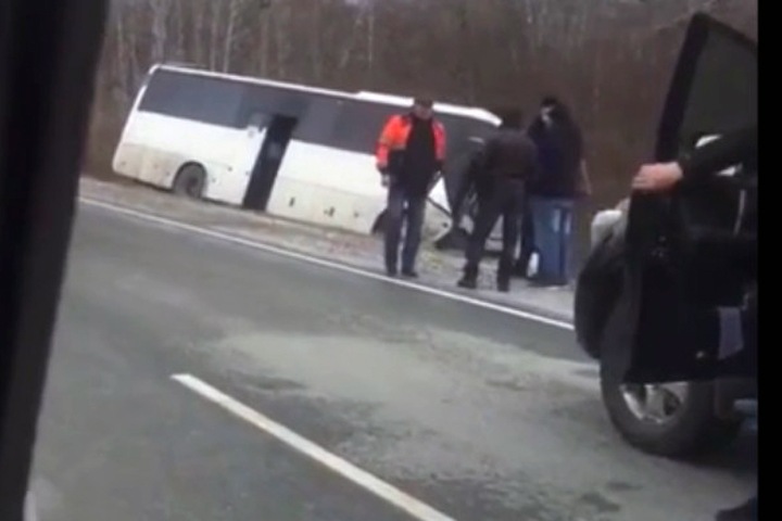 Четверо погибли в страшной аварии с автобусом под Новосибирском