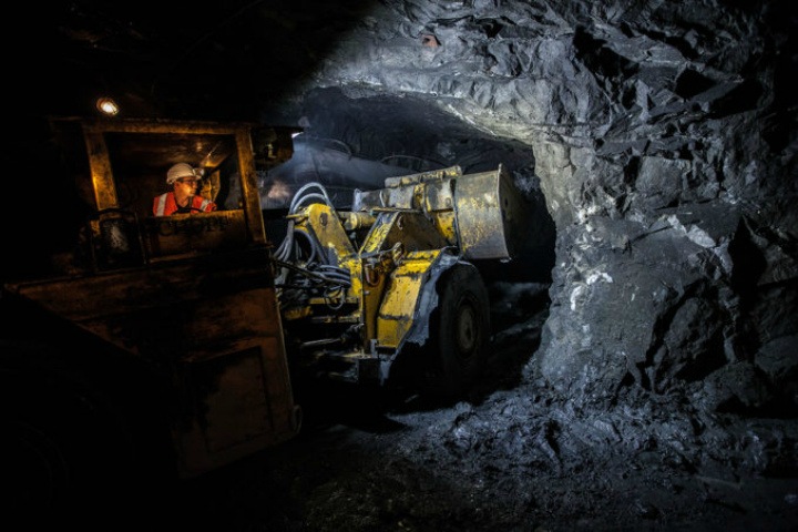 Работу шахты остановили в Кузбассе из-за угрозы взрыва