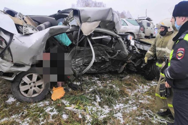 Лобовое ДТП с Lexus унесло жизнь алтайца в Новосибирской области
