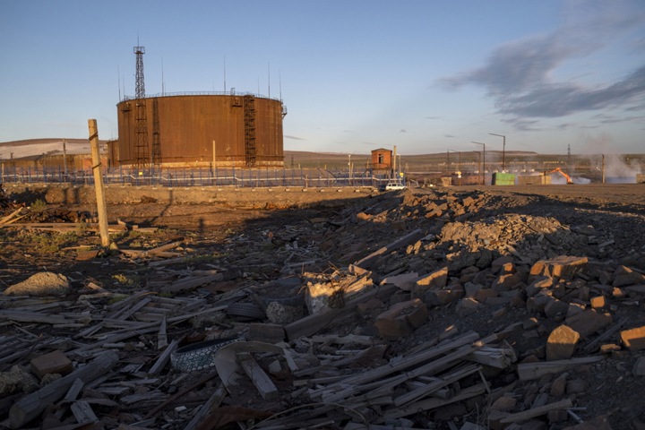 Ростехнадзор назвал причиной разлива нефти в Норильске нарушения при эксплуатации резервуара