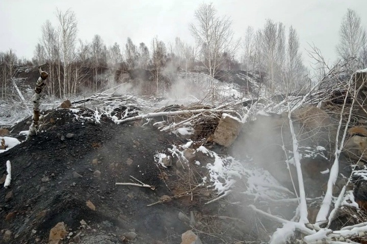 Причиной обрушения на горящем отвале под Новокузнецком могли стать работы по тушению
