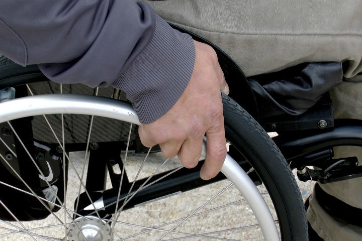 Власти пообещали ускорить получение инвалидности для переболевшего COVID-19 новосибирца с ампутированной ногой