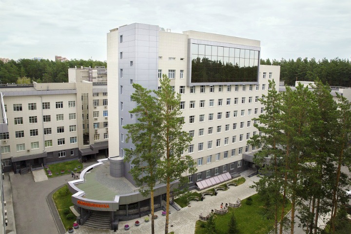 Институт онкологии и нейрохирургии открывают в новосибирской клинике Мешалкина