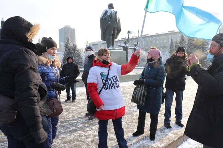 Регионы Сибири вышли на очередные пикеты в поддержку Хабаровска