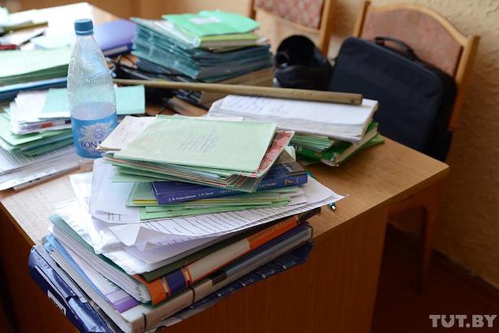 Омские учителя пожаловались на работу в выходные