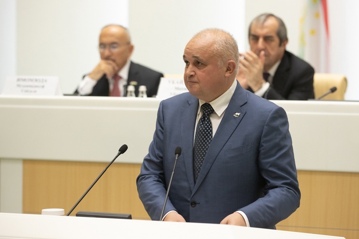 Губернатор Кузбасса не определился с планами на выборы