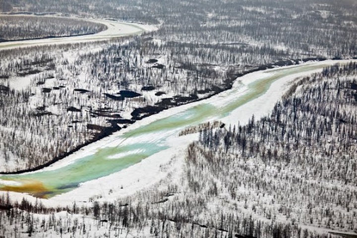 Ученые СО РАН: реки Таймыра самоочищаются после разлива топлива с площадки «Норникеля»