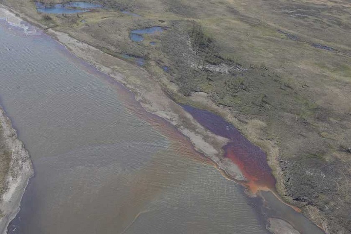 Сибирские ученые не обнаружили опасного загрязнения почвы после разлива топлива с площадки «Норникеля»
