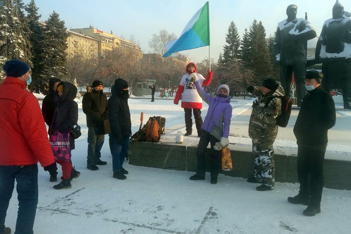 Акция в поддержку хабаровчан прошла в Новосибирске при аномальных морозах