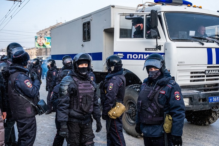 Кого и что использовали власти для борьбы с протестами в Сибири