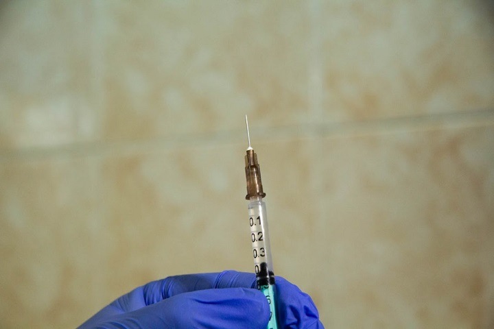 Масштабный выпуск новосибирской вакцины против коронавируса начнется в феврале