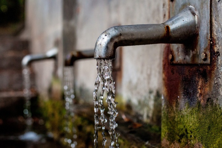 Десятки красноярцев отравились питьевой водой