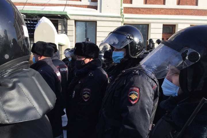 «Просто неосторожные ребята»: как сибирские силовики превзошли себя в жесткости задержаний
