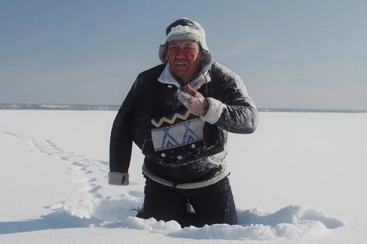 «Лаконичная притча из Якутии»: фильм о застрявшем посреди Севера дальнобойщике покажут в Новосибирске