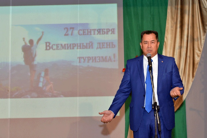 Алтайский министр природы отделался условным за покупку джипа вместо тушения пожаров