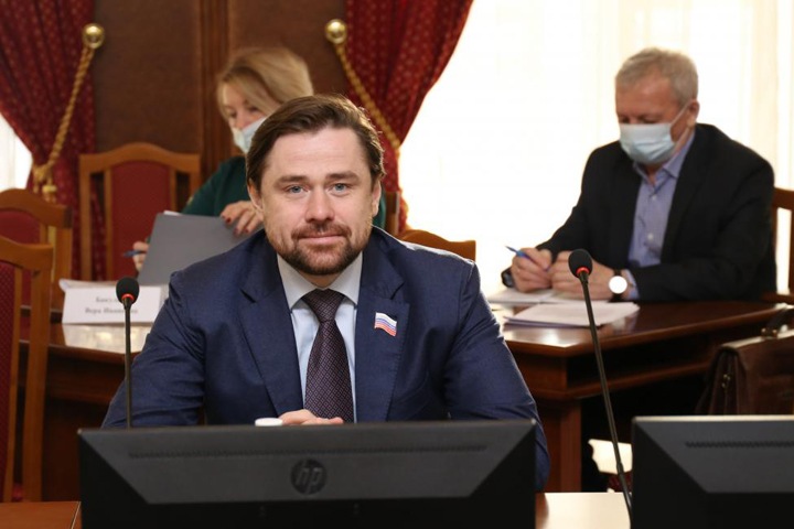 Новосибирский депутат предложил расширить назначение трат материнского капитала
