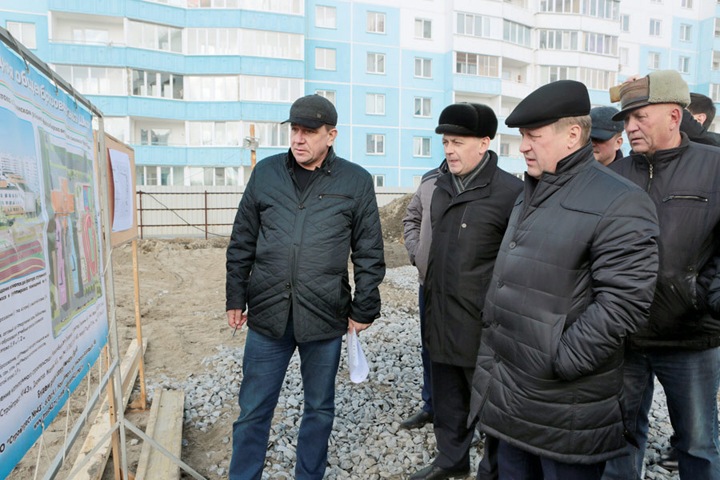 Главу управления капстроительства мэрии Новосибирска подозревают в получении взятки и мошенничестве