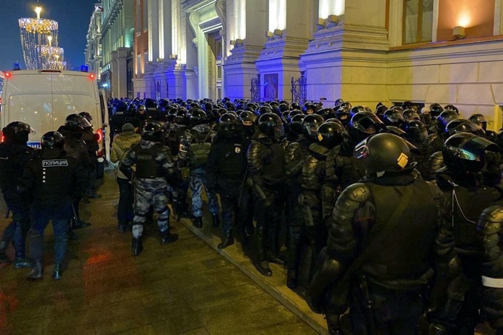 «Слышал россыпь глухих ударов»: монологи сибиряков, арестованных после акций протеста в Москве