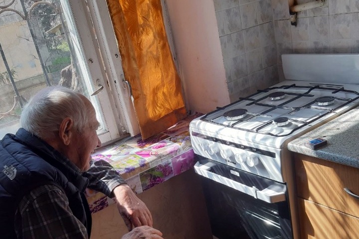 Пережившие войну сибирские ветераны мечтают о теплом туалете и печке