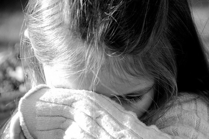Жителя Хакасии осудили за семилетнее насилие над приемными дочерьми
