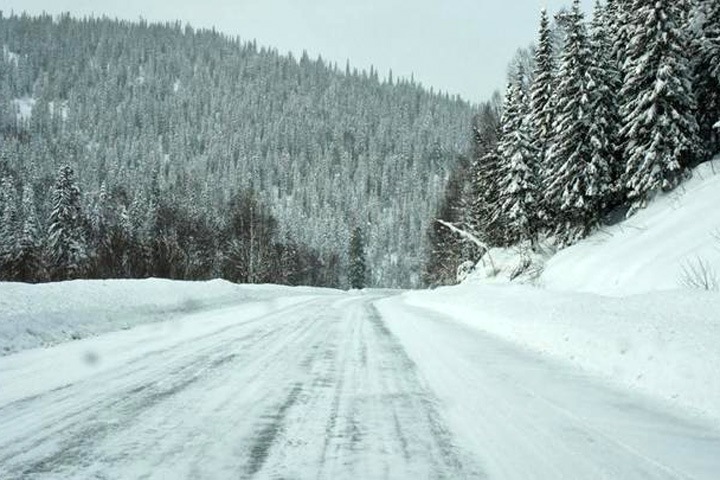 Движение ограничено на дороге в кузбасский горнолыжный курорт Шерегеш