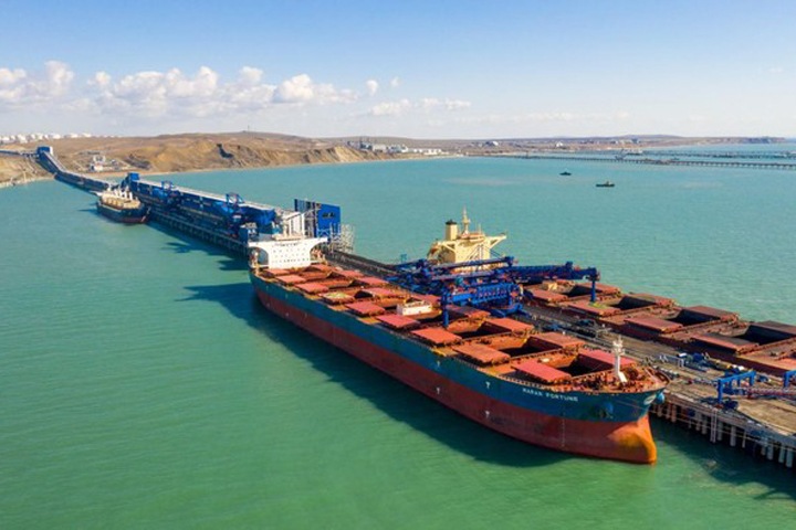 «Сибантрацит» начал экспорт угля большими судами вместимостью свыше 160 тыс. тонн