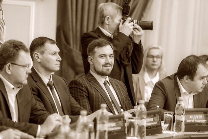 Новосибирский депутат рассказал об «игнорировании реальности» райкомами КПРФ