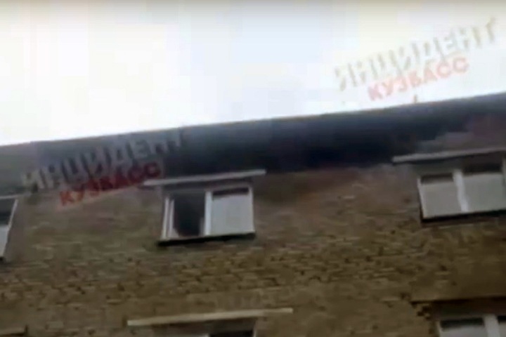 Часть стены многоквартирного дома рухнула в Ленинске-Кузнецком