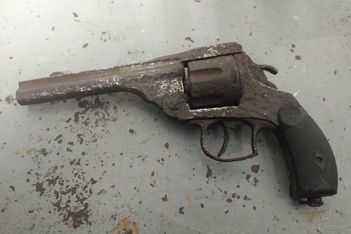 Житель Бурятии нашел американский револьвер XIX века