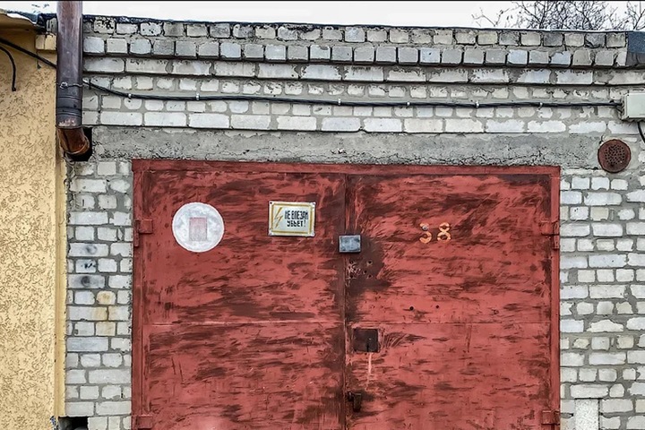 Жителя Кузбасса пытались взорвать около его гаража