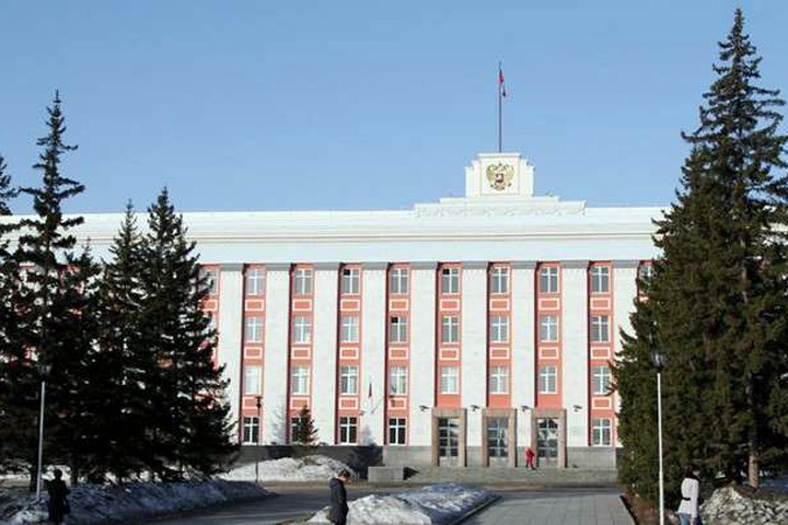 Суд обязал чиновника алтайского правительства заплатить за здание